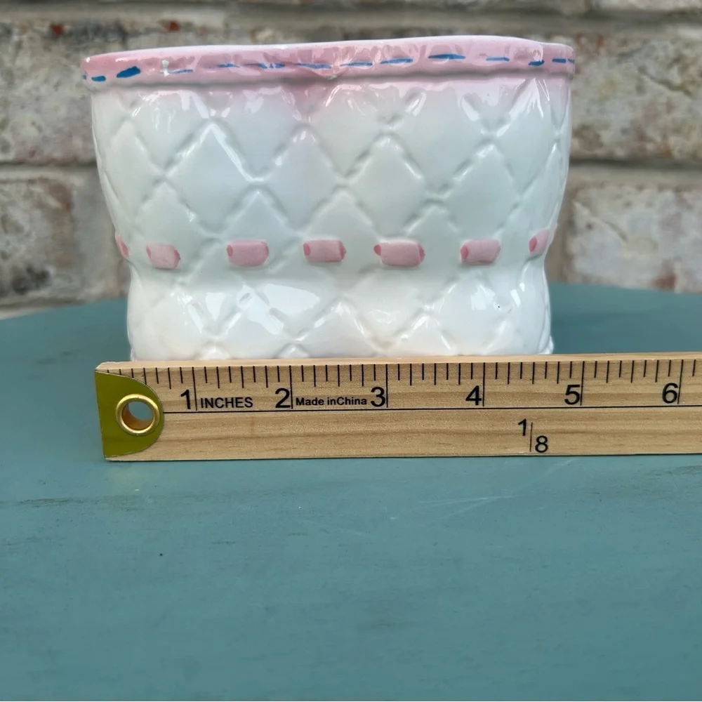 Vintage My-Neil Baby Booties Ceramic Planter Pink Quilted Slippers 1985 Nursery